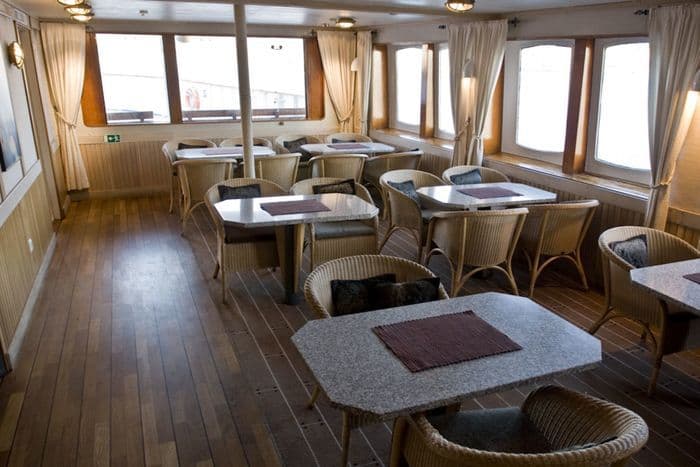 Hurtigruten Cruise Lines MS Nordstjernen Interior Lounge 4.jpg